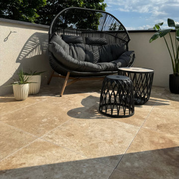 Płytka kamienna trawertyn Classical bębnowany 61x61x3 cm