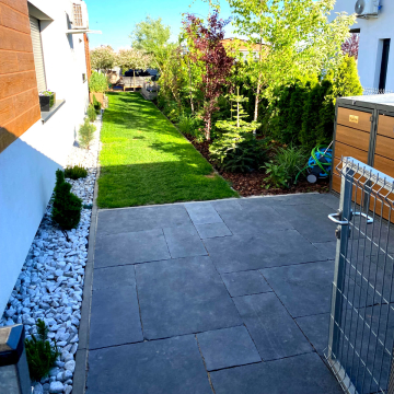 Płytka kamienna wapień Black Lime Mix Patio antykowany i bębnowany