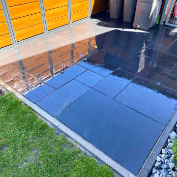 Płytka kamienna wapień Black Lime Mix Patio antykowany i bębnowany